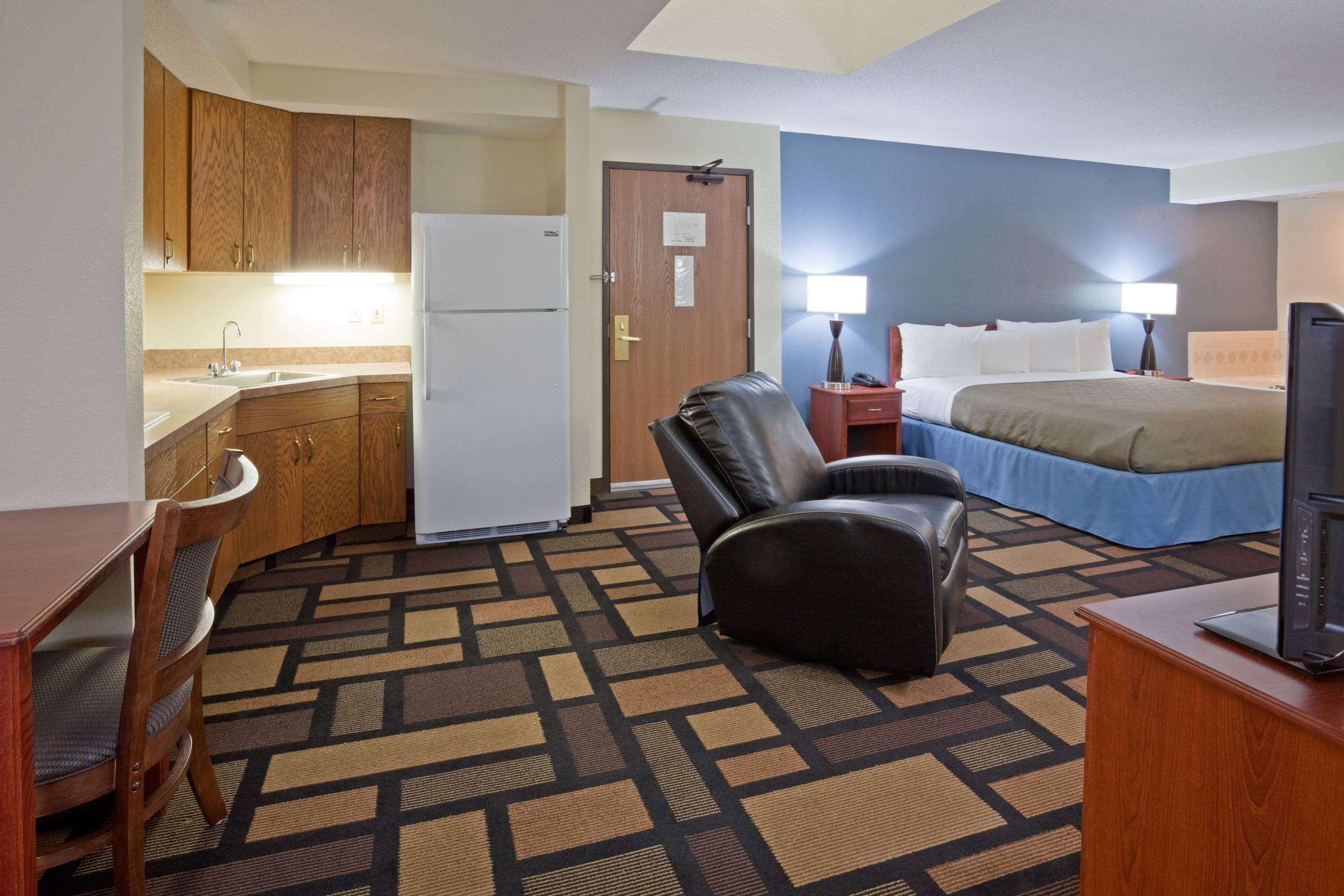 Americinn By Wyndham Austin Exterior photo